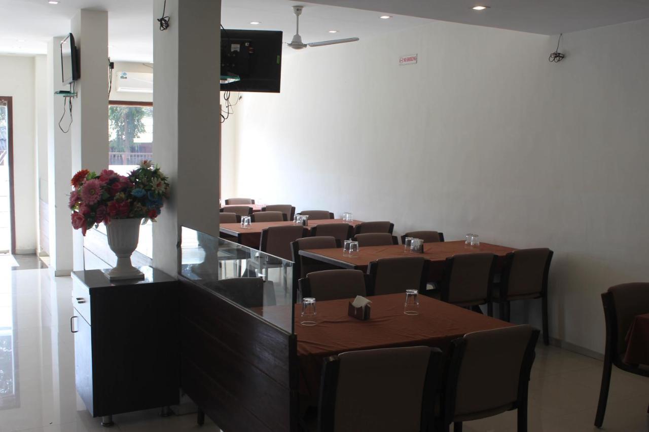 Hotel Ambica Daman Exterior foto